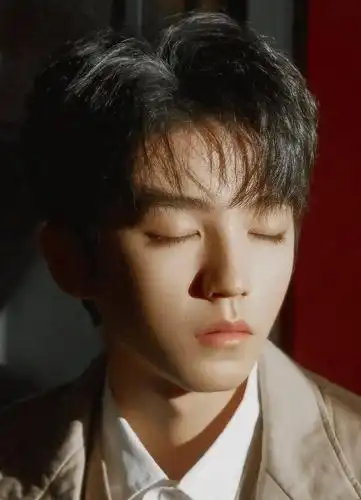 王俊凯王俊凯的睫毛又成精啦这是什么绝美颜值