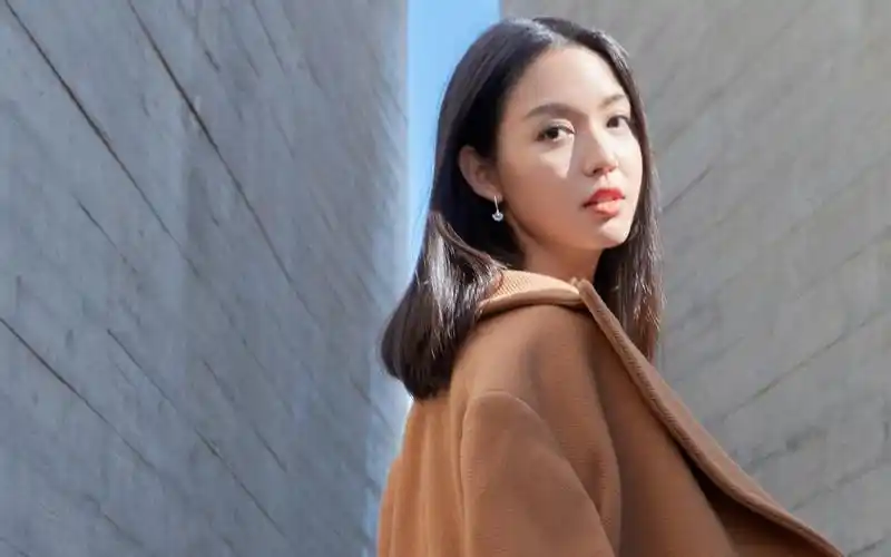 张梓琳街拍图片壁纸55