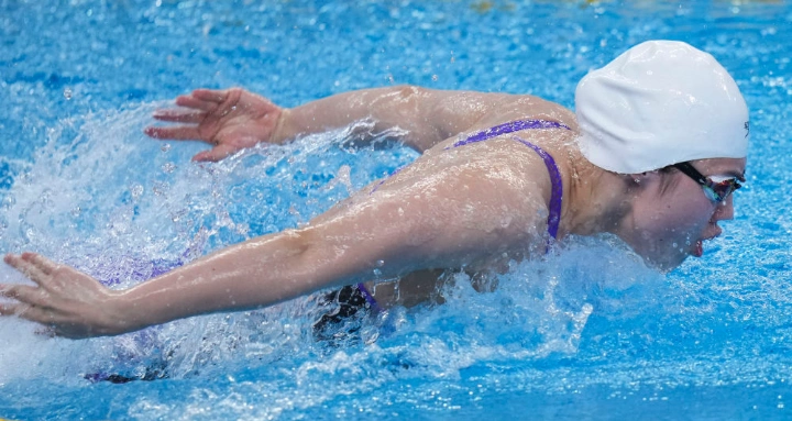 张雨霏200米蝶泳预赛游出世锦赛冠军成绩