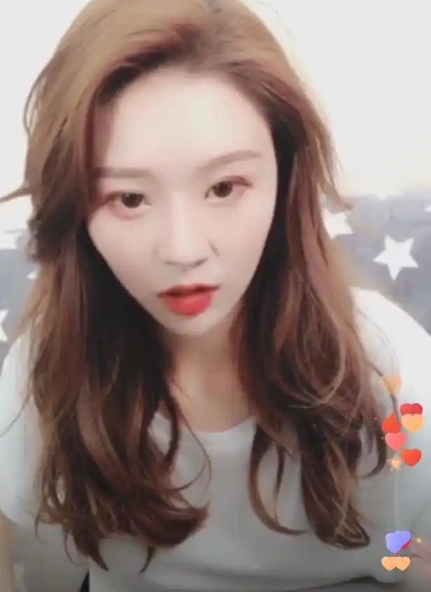 抖音温婉首次直播回击"黑历史",面容憔悴,反驳身上劣迹事件