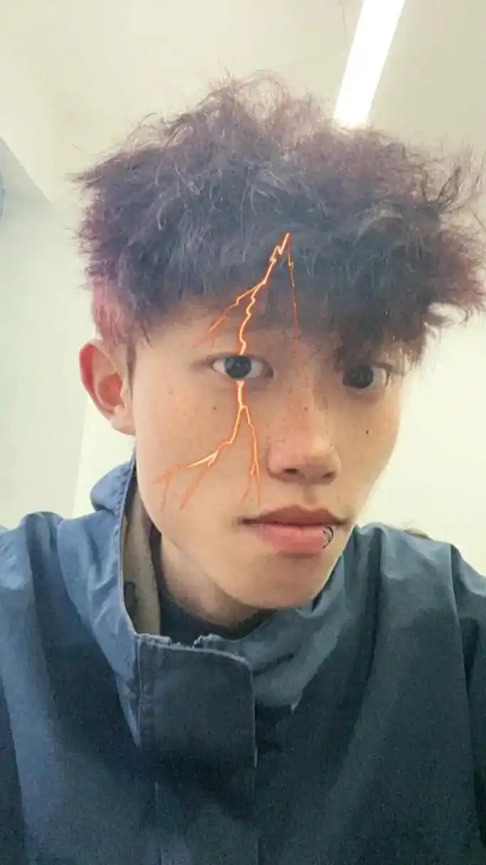 红毛小鬼爱打lol#adc - 抖音