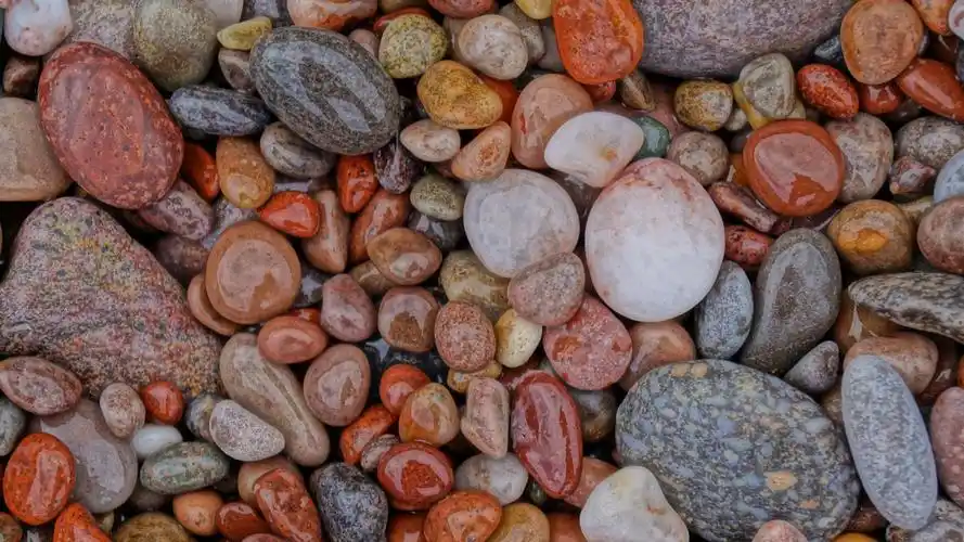 有光泽的鹅卵石明星图片