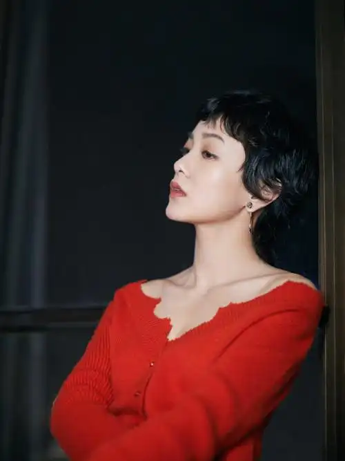 郭采洁深v长腿性感图片79