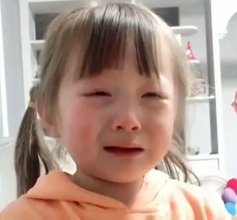 第一个宝贝」5月6日,湖南常德 马女士的大女儿今年4岁,小女儿2岁多 6