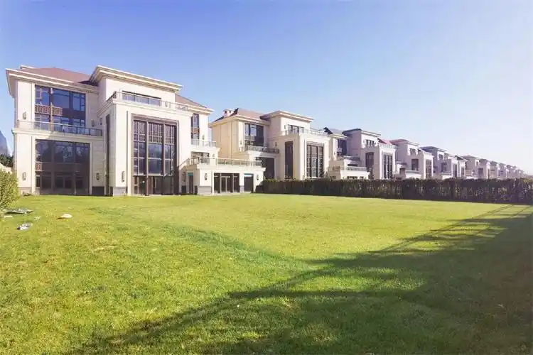 7室5厅8卫· 1544㎡· 地上3层/地下1层天竺中央别墅区· 恒大丽宫