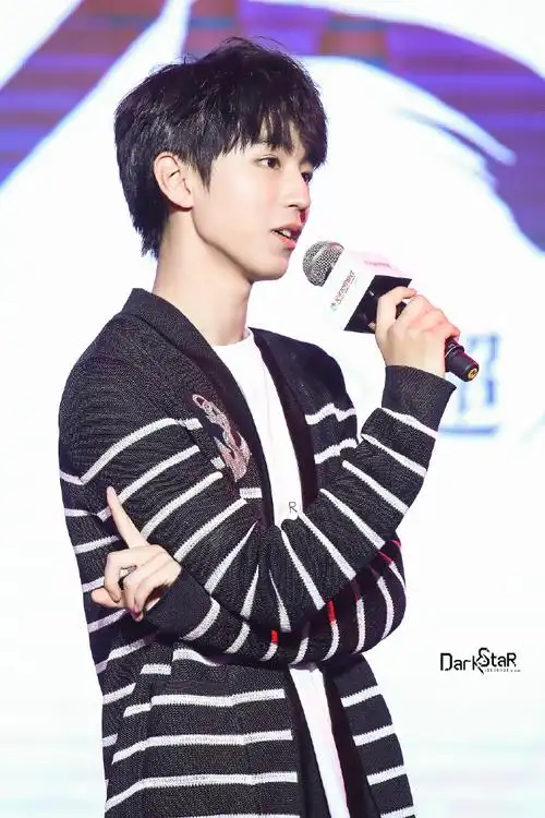 晚安,小凯  @tfboys-王俊凯  cr. logo