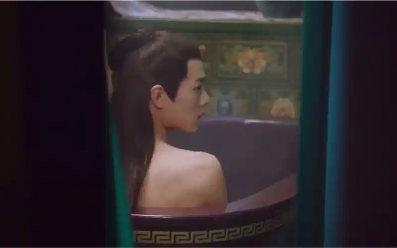 「肖战 赵露思」哦我的皇帝陛下,快来看王爷洗澡啦