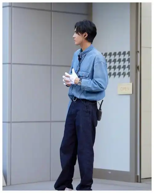 吴亦凡的日系穿搭,清爽的少年感加一丢丢的街头感__财经头条