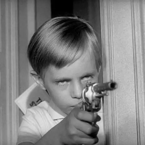 净化首页来看看另类头像吧