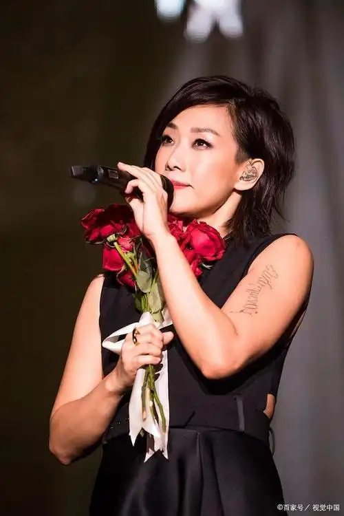 音乐教父李宗盛,为了林忆莲而抛弃妻女,最终还是没能相爱一生