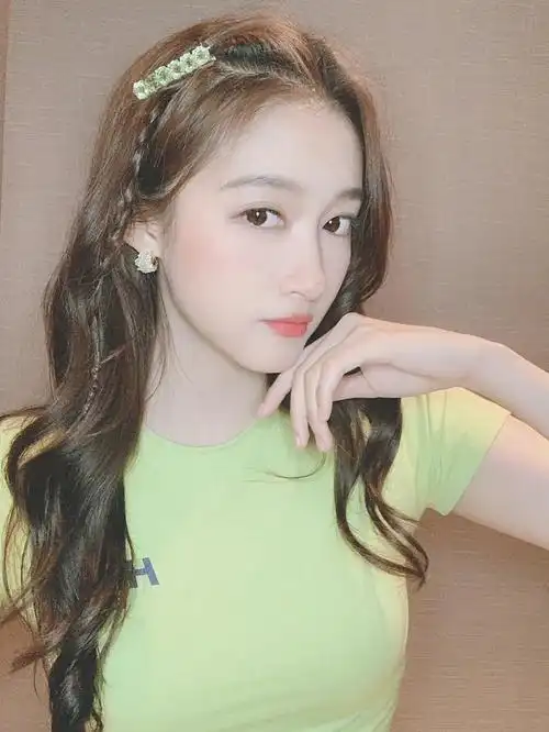 每天分享一个美女之关晓彤篇六十七