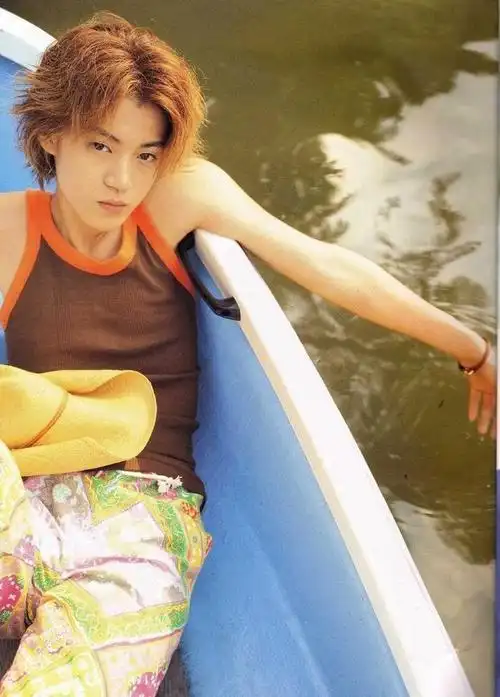 小栗旬 还是这个时期的栗子帅__财经头条