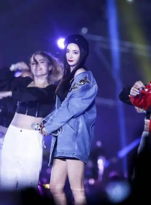 多年未开口唱歌后,杨幂实力演唱野狼迪斯科,惊艳一如当年_观众_演技