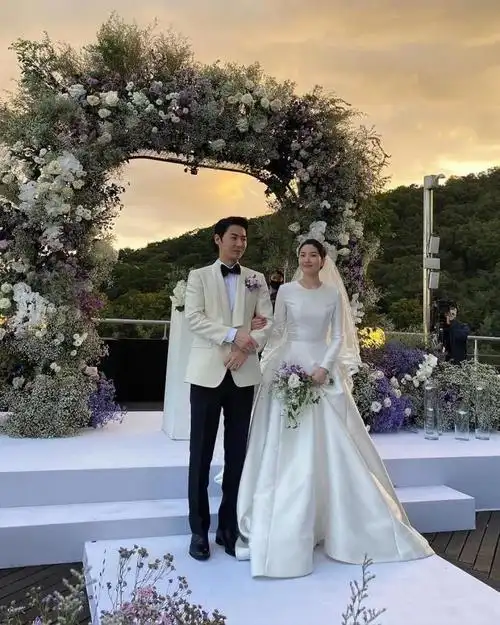 宋承宪老婆,李荷娜宋承宪,junjin老婆整容,sm抄袭,朴有天演唱会