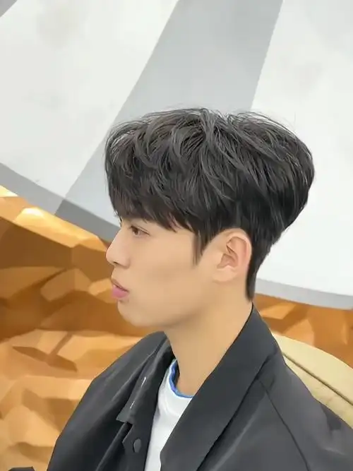 上海男生剪头发  #上海男士发型设计理现  #上海男士烫发  #上海男士