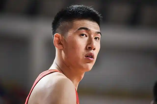 付豪:身高受限的中锋,中国篮球的希望之星,突破三点未来可期