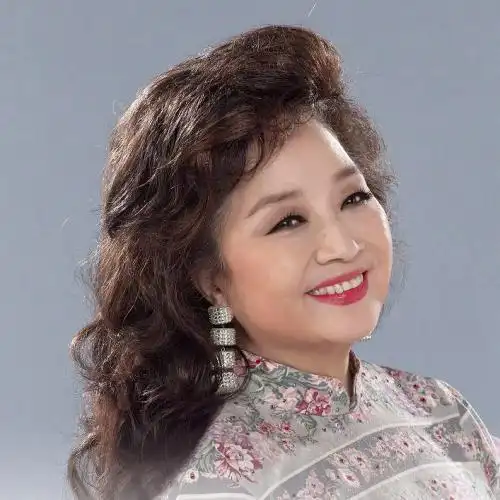 曾因国籍放弃爱情,连春晚都为她破例?如今70岁仍孤身一人!