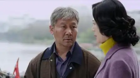 哑父为女儿不顾一切,女儿上大学他住桥洞,只为能守着女儿-电视剧-高清