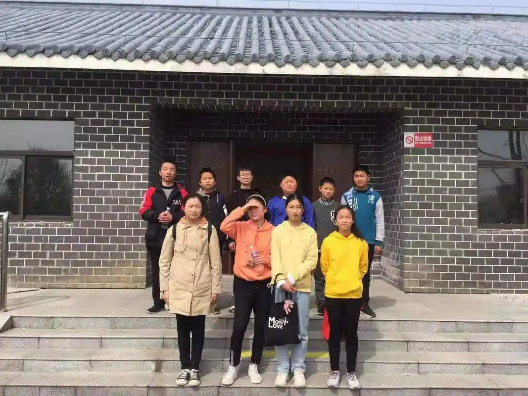 章广中学七年级去皇甫老师给我们拍的照 该图片来于班主任