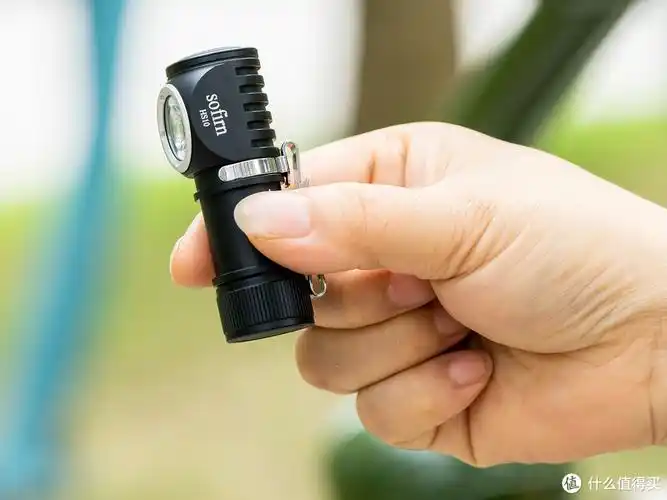 经典拐角手电筒选购指南