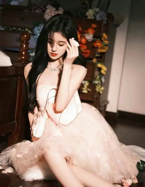 此衣 的想法: 鞠婧祎小礼服分享 甜美仙女系礼服盘点 p1… - 知乎