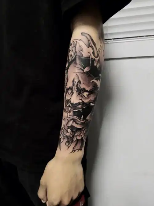 般若纹身小臂般若