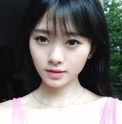 鞠婧祎爆红前的旧照长发飘飘唯美清新校花级别的美貌