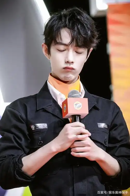 肖战撒娇卖萌集锦,你能坚持到第几张?