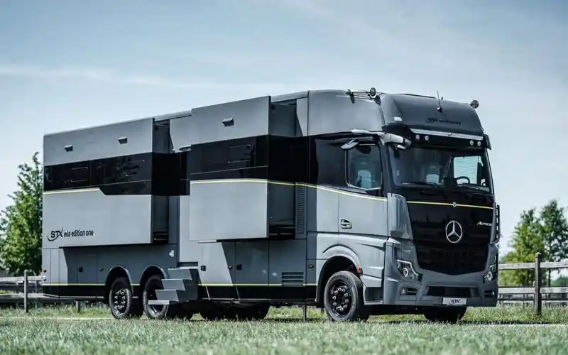 鉴赏]基于第五代奔驰actros的stx eila edition one超豪华公路房车