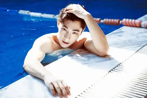 夏日好时光你的麻家铭学长喊你来上游泳课啦