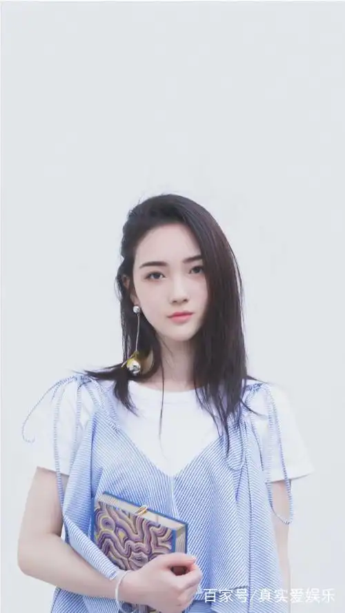 内地超人气女子组合成员赵嘉敏