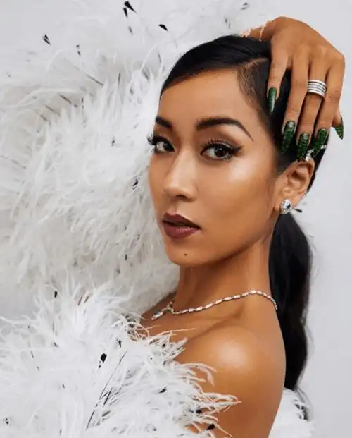 黑皮肤女生穿搭妆容图鉴别浪费你的先天优势