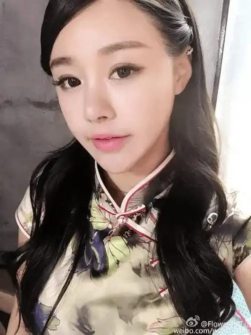 完美假期g奶朱可儿车展抖胸晕奶的话不建议观看