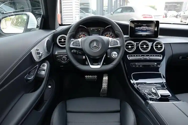 2016款奔驰c级 c200 2.0t自动 coupe轿跑版