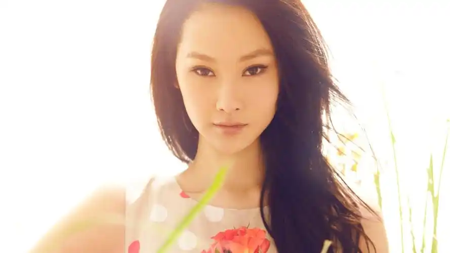 清纯养眼美女唯美写真桌面壁纸高清