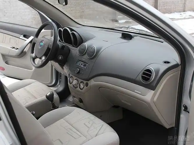 上海通用雪佛兰2010款乐风1.