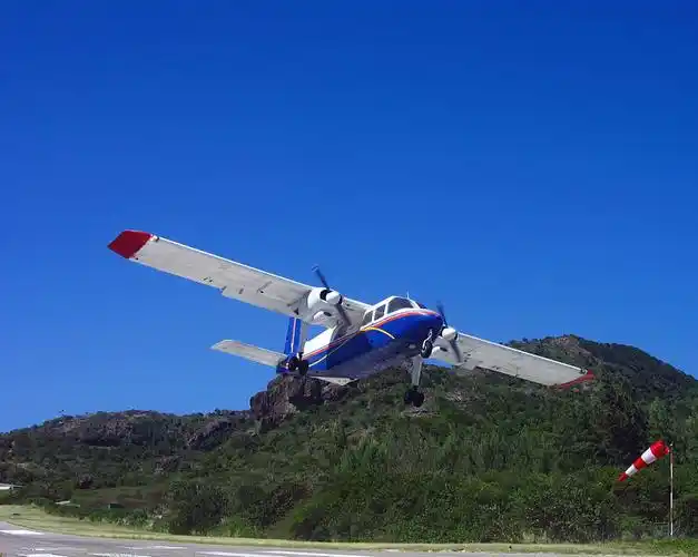 小飞机,起飞,圣巴特斯岛,机场_高清图片_全景视觉
