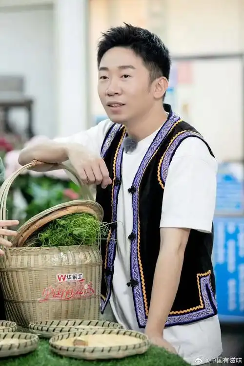 杨迪回应把吴昕拉黑