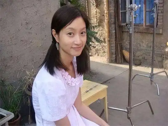沈佳妮:低调的女演员,15年来一直没有红,她的丈夫却是大红大紫