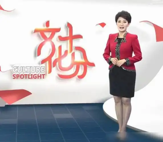 央视"最真实"主持人,主持25年不化妆不恋爱,今48岁仍单身|梁艳|话剧