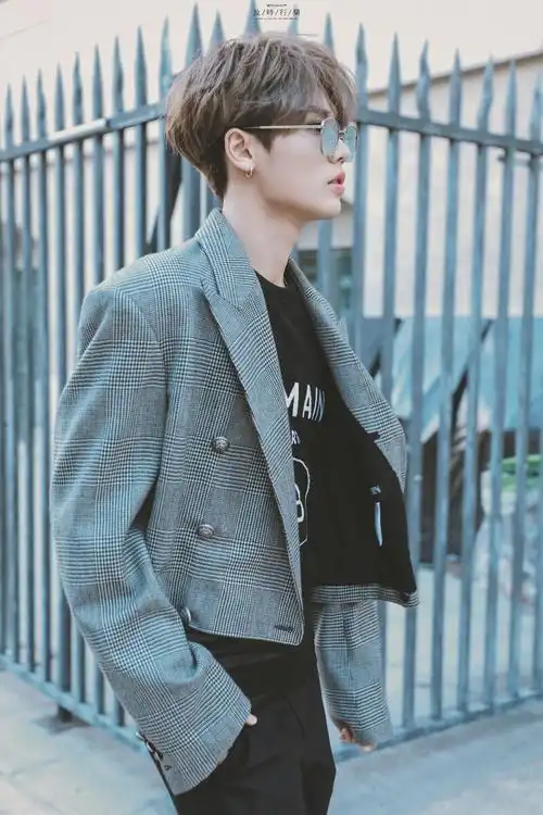 来欣赏一下林彦俊的神仙颜值