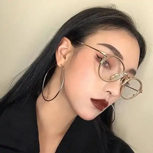 适合25岁小姐姐使用的高级感美女头像