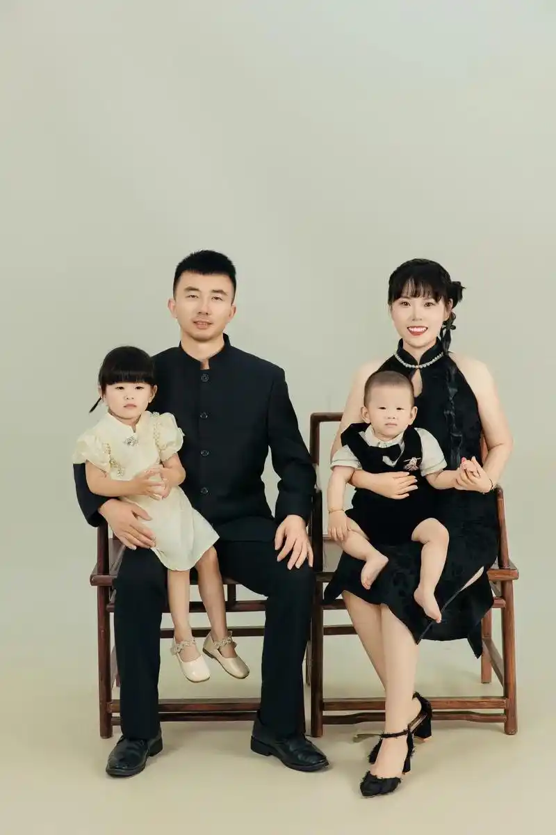 一家四口亲子写真