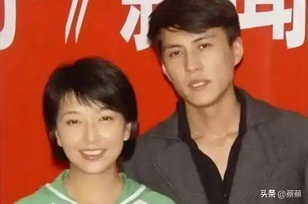 靳东爱上了江珊,江珊说:"我结过婚,生过娃,咱俩不合适"