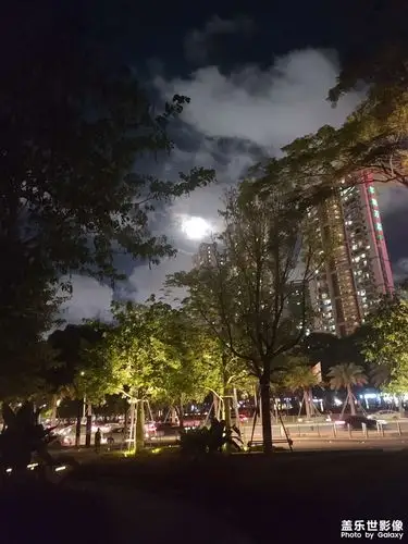 【发现之美】  夏天晚上天空