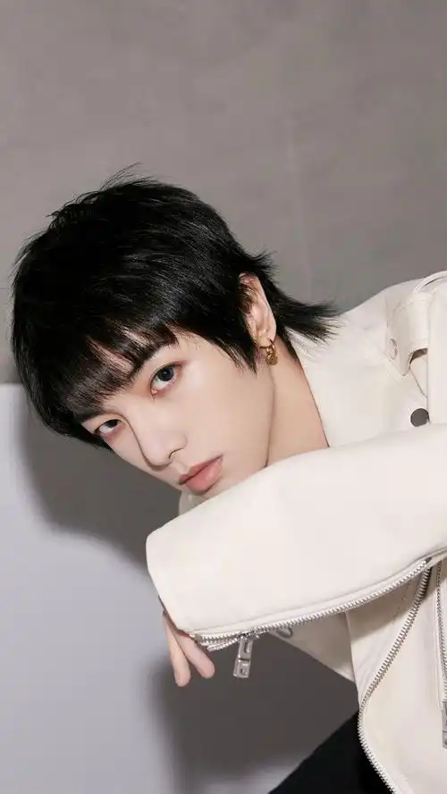 你们说华晨宇最近是不是帅得过分了日经贴又提上日程了