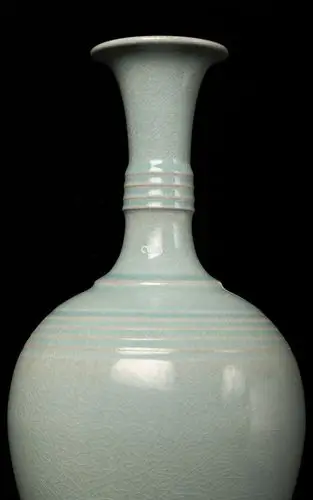 宋代汝窑长径瓶