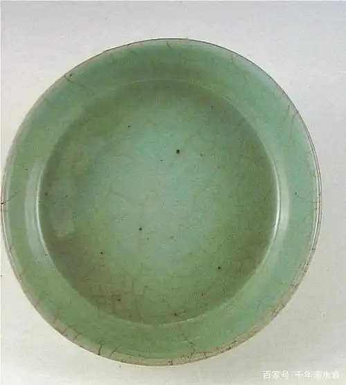 台北故宫馆藏南宋官窑瓷器荟萃