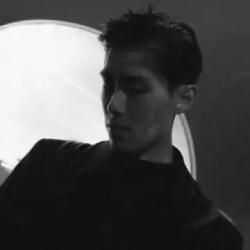 微信头像男成熟80后高清大图适合80后的微信男人头像2019