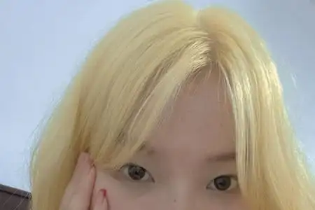 白金色头发漂几度